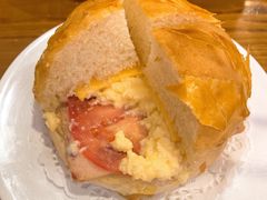 Big&nbsp;men菠萝包-澳门陈光记烧味饭店(南京德基广场店)