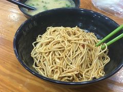 -志权牛肉面(灵山路店)