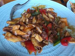 杏鲍菇爆牛肉片-丽江金茂凯悦臻选酒店-滇香馆