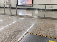 -人民广场(地铁站)