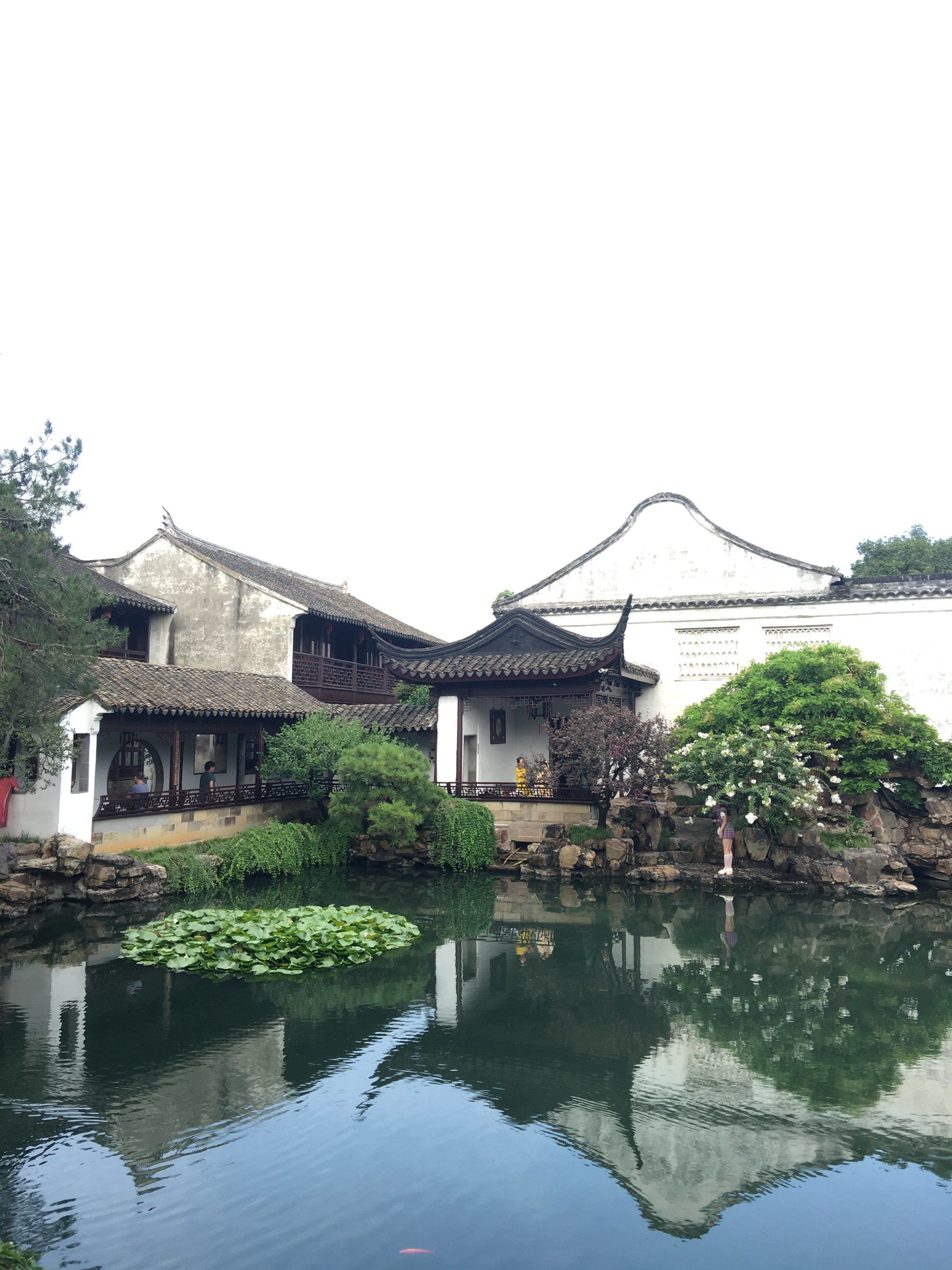 网师园,位于苏州古城区,是一座典型的江南园林