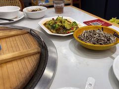 -鲁员外地锅鸡地锅鱼(古墩路店)