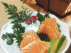 厚厚的三文鱼刺身（9002）-诚·鳗屋(星摩尔店)