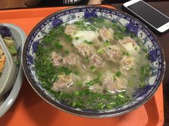 牛肉馄饨-老新隆牛肉锅贴(新街口店)