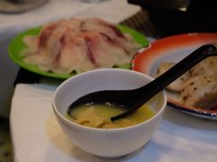 -鲜入围煮花胶鸡海鲜火锅