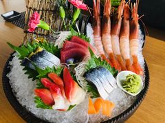 刺身拼盘、杏鲍菇黑椒牛粒、沙拉、日式泡菜、多春鱼、牛五花-松本楼(桥西店)