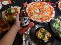 -Trattoria Altrove