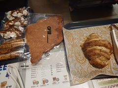 -OUR Bakery(中海环宇荟店)