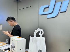 -DJI大疆(深圳华强北曼哈授权体验店)