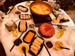 -鲜入围煮花胶鸡海鲜火锅