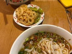 -矮子粉店1985·长沙米粉(湘春路店)