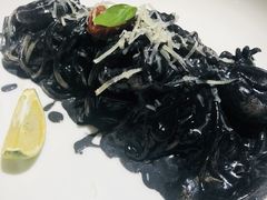 墨鱼汁面-东米西面(台北院子店)