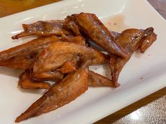 小牛秘制香卤翅尖-小牛锅贴(西环路店)