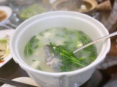 鱼头豆腐元西汤-红星光发煲仔饭(文海店)