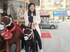 -乔家小院•本地小海鲜•非遗驴肉(万年泉路店)