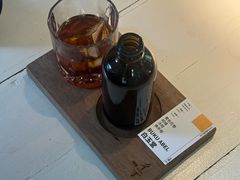 -彳亍咖啡·这里(水湾路店)