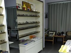 -视野联行眼镜•蔡司•依视路(温江店)