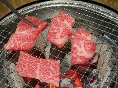 -山川小町·极番烧肉(新地假日广场店)