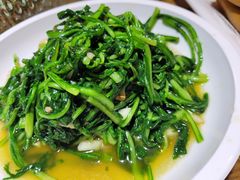 -黄泥岗·地道湖北菜(奥特莱斯店)