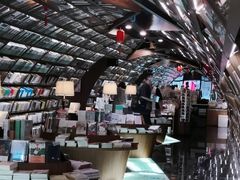 -钟书阁(珍园店)