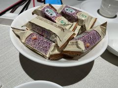 小零食-千百味红餐厅·江西菜(绿地双子塔店)