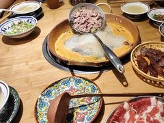 -洱火云南酸菜牛肉火锅(石景山当代商城店)