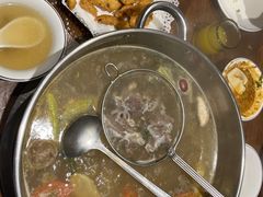 -乡土黄·鲜牛肉火锅·小龙虾(兴业街店)