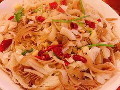 -闯关东东北农家菜(崂山石老人店)