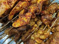 -哈尔滨小酒馆·鲜肉现穿自助烧烤(康新花园店)