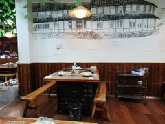 靠窗位-三里屯土灶炖公鸡地锅鸡(江东店)