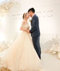 -艾米丽婚纱礼服