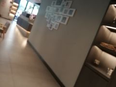 -瑞幸咖啡(巴黎春天陕西路店)