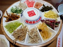 -怪噜范·老贵阳街头名小吃(汇金星力城店)