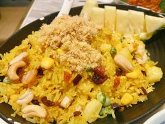 菠萝海鲜炒饭-星洲小聚·东南亚菜(中航城君尚店)