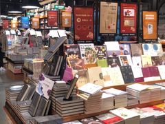 -西西弗书店&矢量咖啡(凯德晶萃广场店)