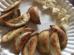 -东巴谷野生菌火锅餐厅