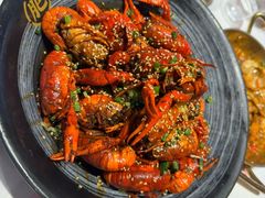 -肥肥虾庄·金牌油焖大虾(汉街SKP店)