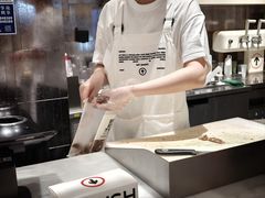-HOT CRUSH趁热集合·现烤面包(上海环球港店)