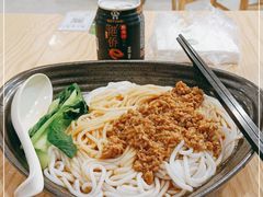 -蒙自源米线大王(江南西路店)