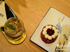 -ZING COFFEE 镜咖啡