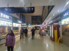 -窦店服务区-停车场