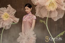 -onlygirl摄影美学馆高端定制(江滩店)