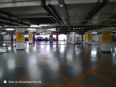 -金融街购物中心停车场