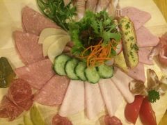 皇冠自酿啤酒坊-皇冠自酿啤酒坊(中国红街5号楼店)