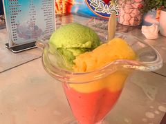 -古老冰山特色冰淇淋店(艾提尕尔店)