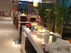 -昆山裕元花园酒店·温莎西餐厅