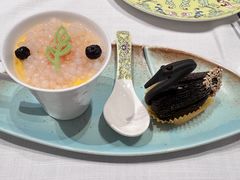 杨枝甘露配天鹅酥-君庭中餐厅(友谊宾馆店)