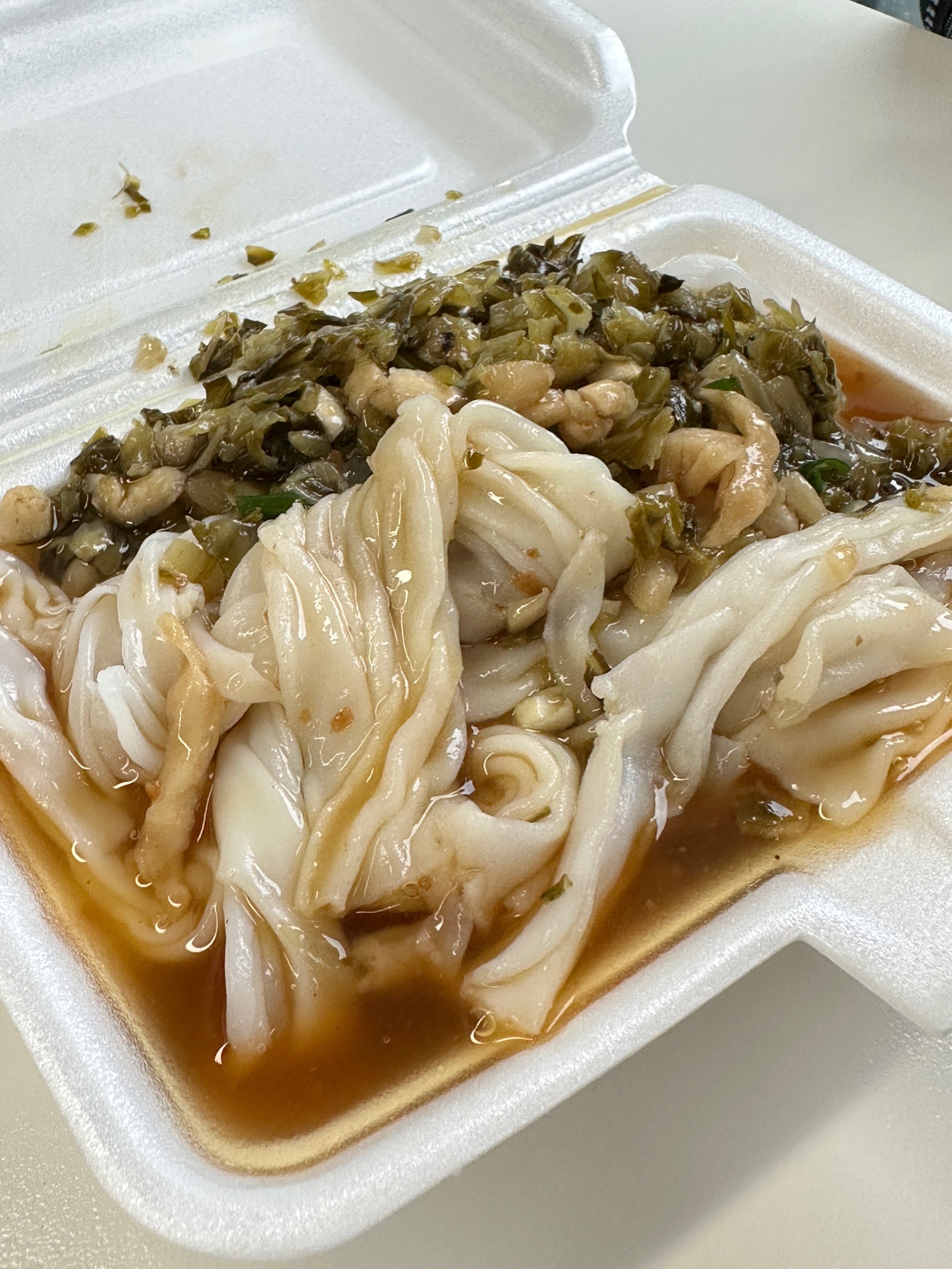 可遇不可求的泡沫箱肠粉,谁懂这口含金量‼️