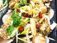 油泼扇贝-老东镇啤酒屋海鲜加工·蒸汽海鲜·海鲜烧烤(台东店)