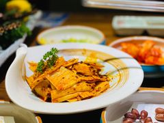 -明洞阿姨·韩式酱蟹烤肉·创意料理(三元桥店)